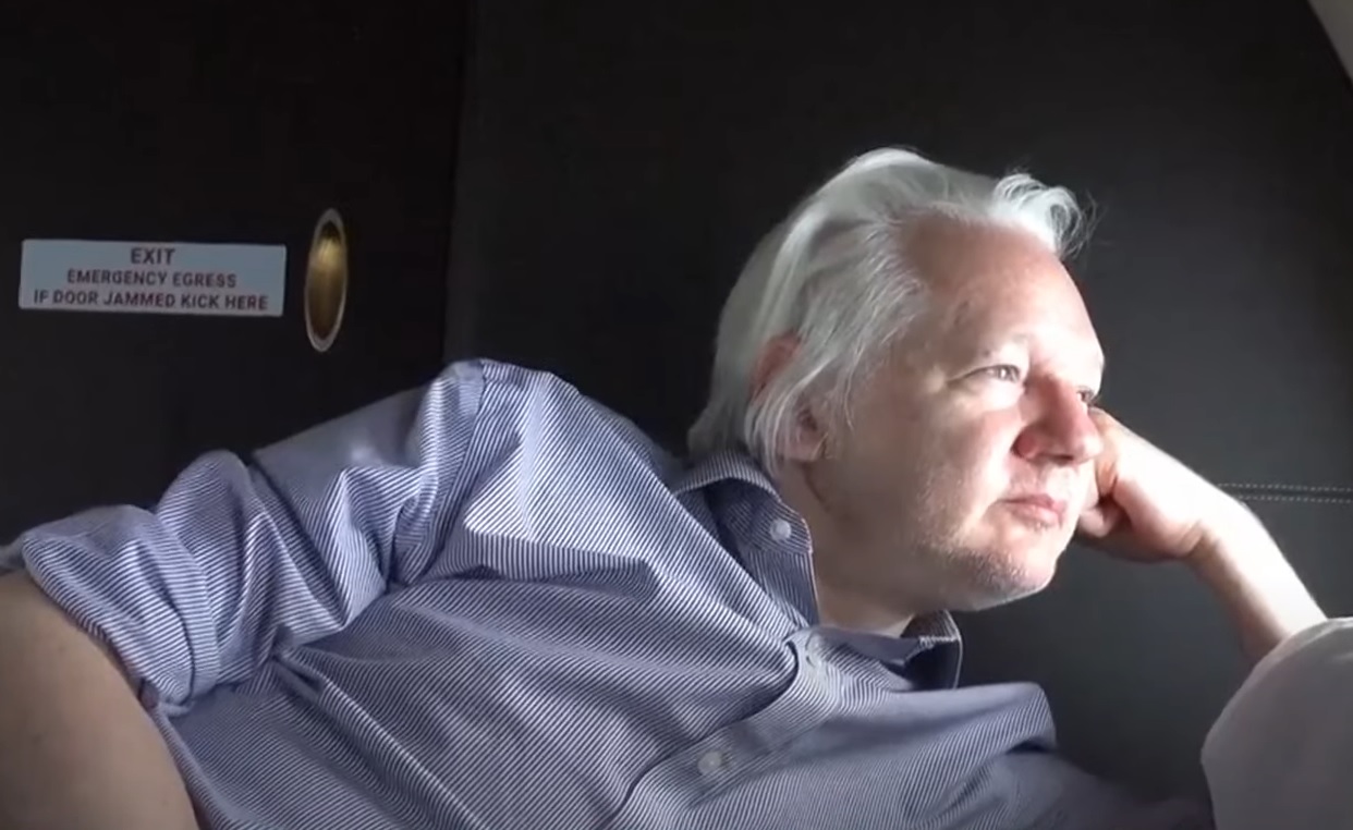 Fan BTC spłacił 500 tysięcy dolarów długu Juliana Assange’a