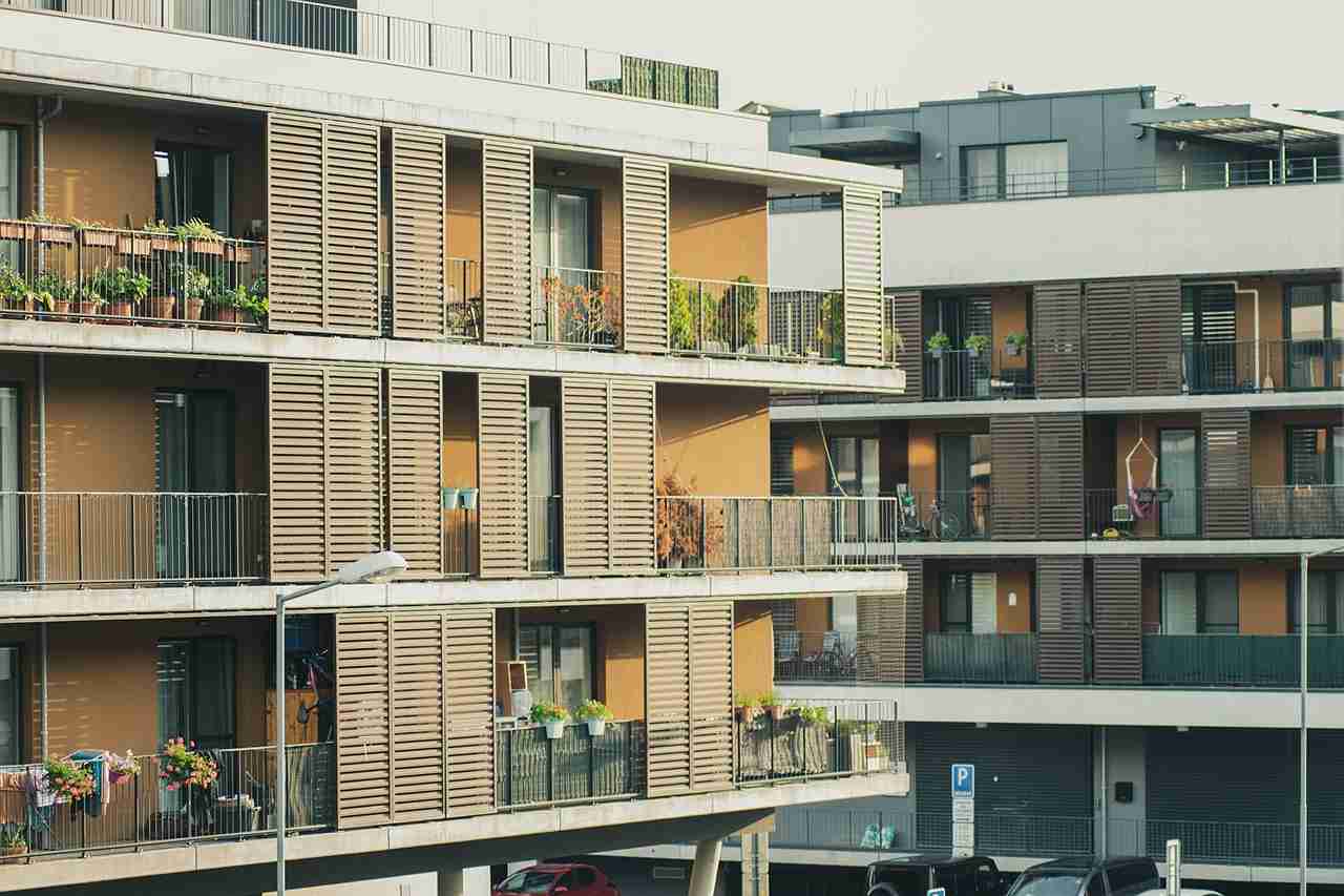 Deweloper zobowiązał się przekazać mieszkania w ramach nagrody. Póki co chętnych brak