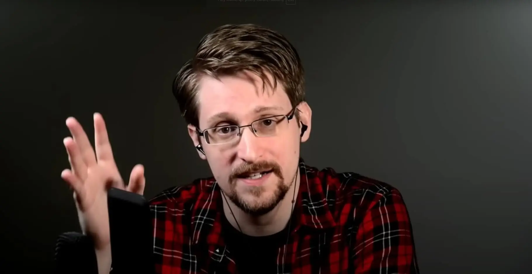 Edward Snowden bije na alarm. „NSA chce przejąć kontrolę nad Internetem”