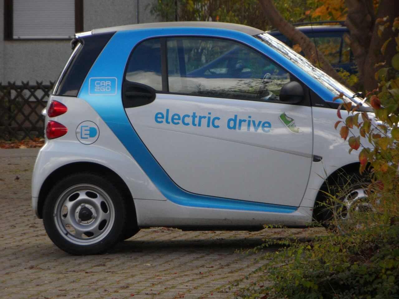 Środki z KPO pójdą na dopłaty na zakup używanych elektryków. Czy to przekona nas do EV?