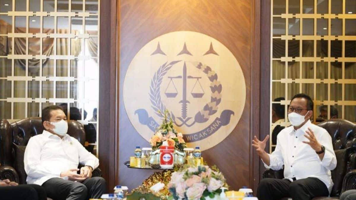 Złota marka podróbką? Aresztowania zamieszanych we wprowadzenie towaru na rynek