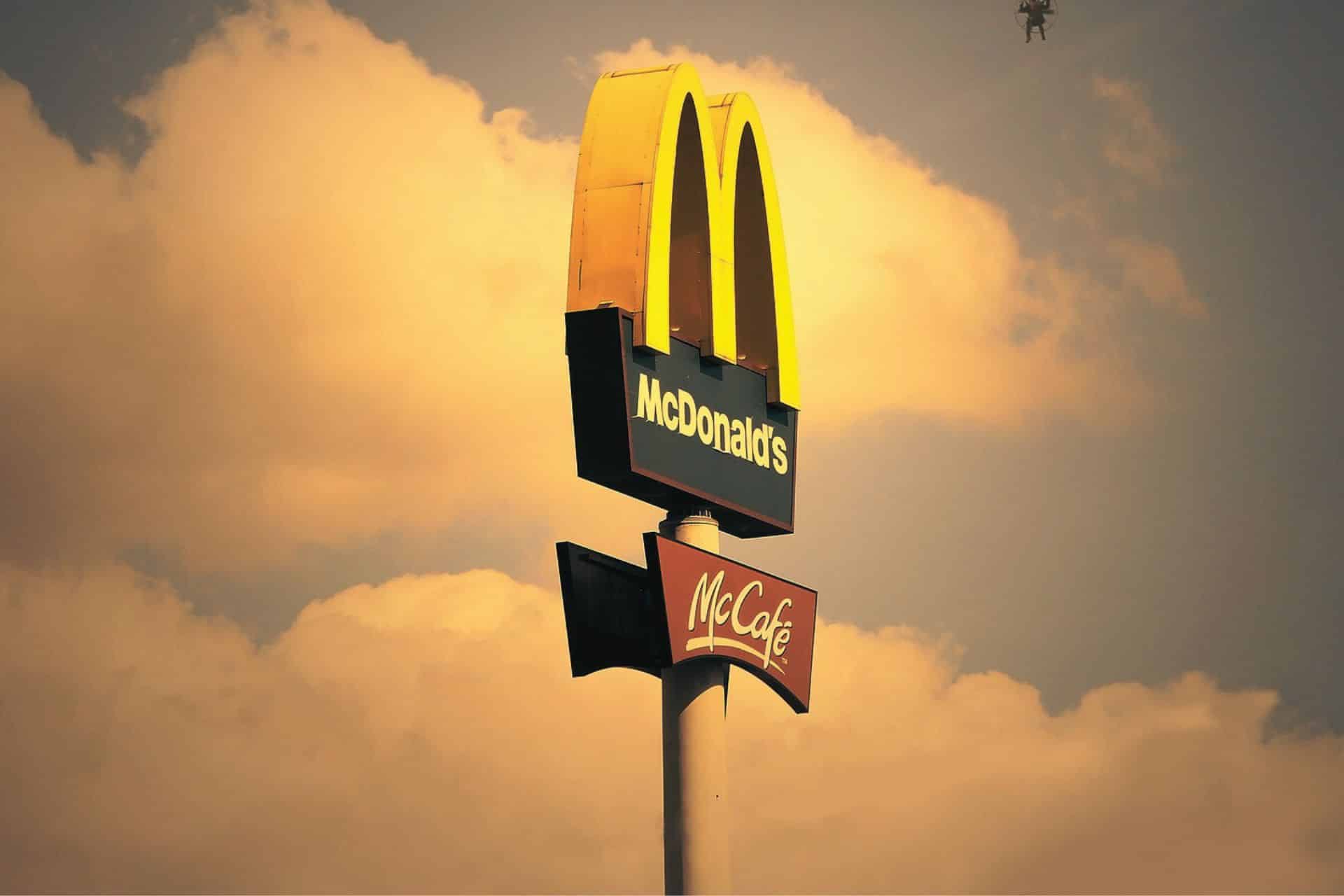 McDonald`s zmuszony do skrócenia śniadań w Australii. Powód może Cię zaskoczyć. Problem dotrze do Polski?
