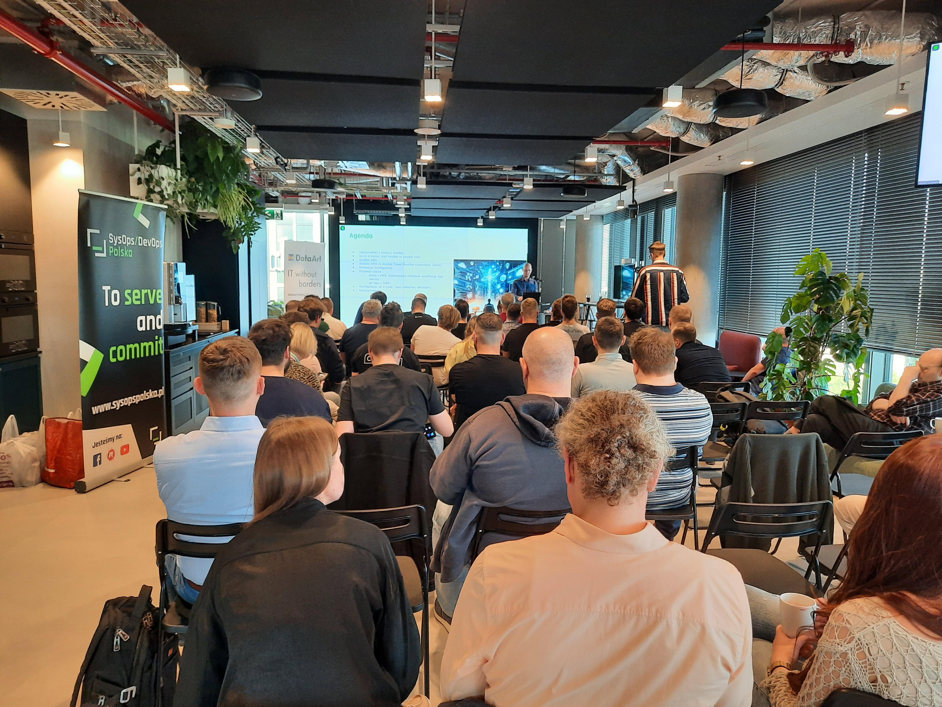 Niepowodzenia z Kubernetesem i inne ciekawostki w Warszawie!